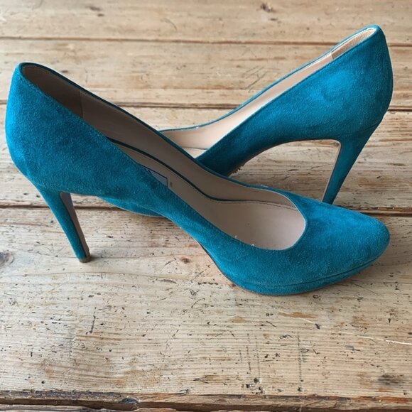PRADA Milano Green Velvet Heels - Picture 7 of 12